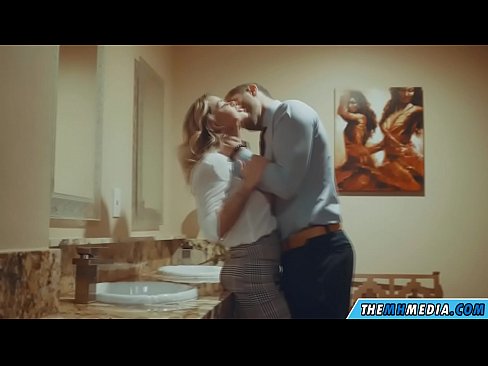 ❤️ ໃນເວລາທີ່ຜິວເນື້ອສີຂາວ busty seduces ທ່ານຢູ່ໃນຫ້ອງນ້ໍາສາທາລະນະ ❌ ວິດີໂອຮ່ວມເພດ  ທີ່ lo.porncomixone.ru ❌️